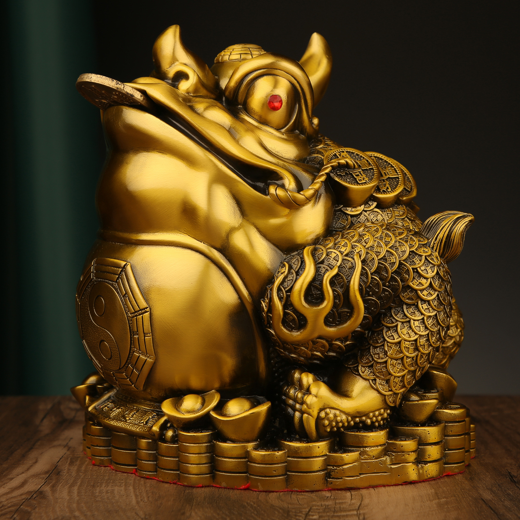 Feng Shui Three-Legged Unicorn-Horned Golden Toad Statue